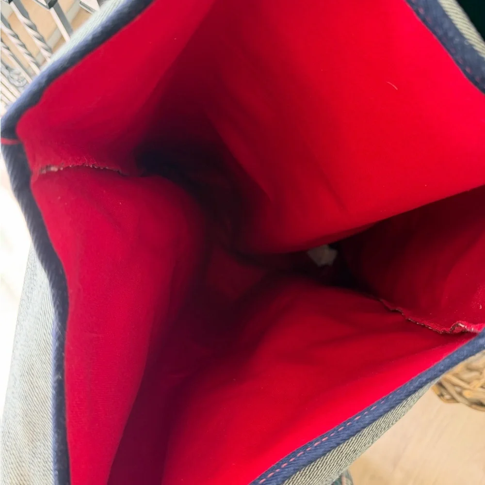 Susannah Thompson Laundry Tote. Gray, tan natural fiber, red-trim handles.